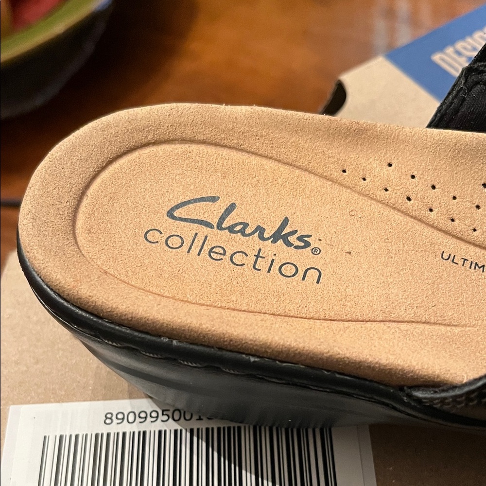 NEW Clarks Black Floral Embellished Mules - Picture 5 of 6